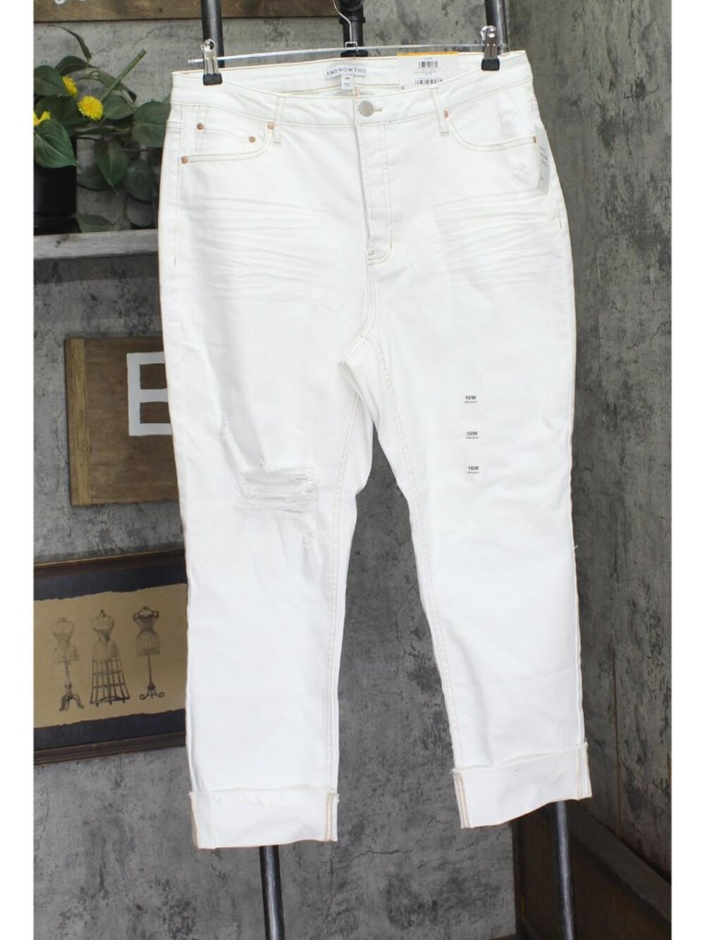 And Now This Rolled-Cuff Distressed Straight-Leg Jeans ANT23300-4P White 16W